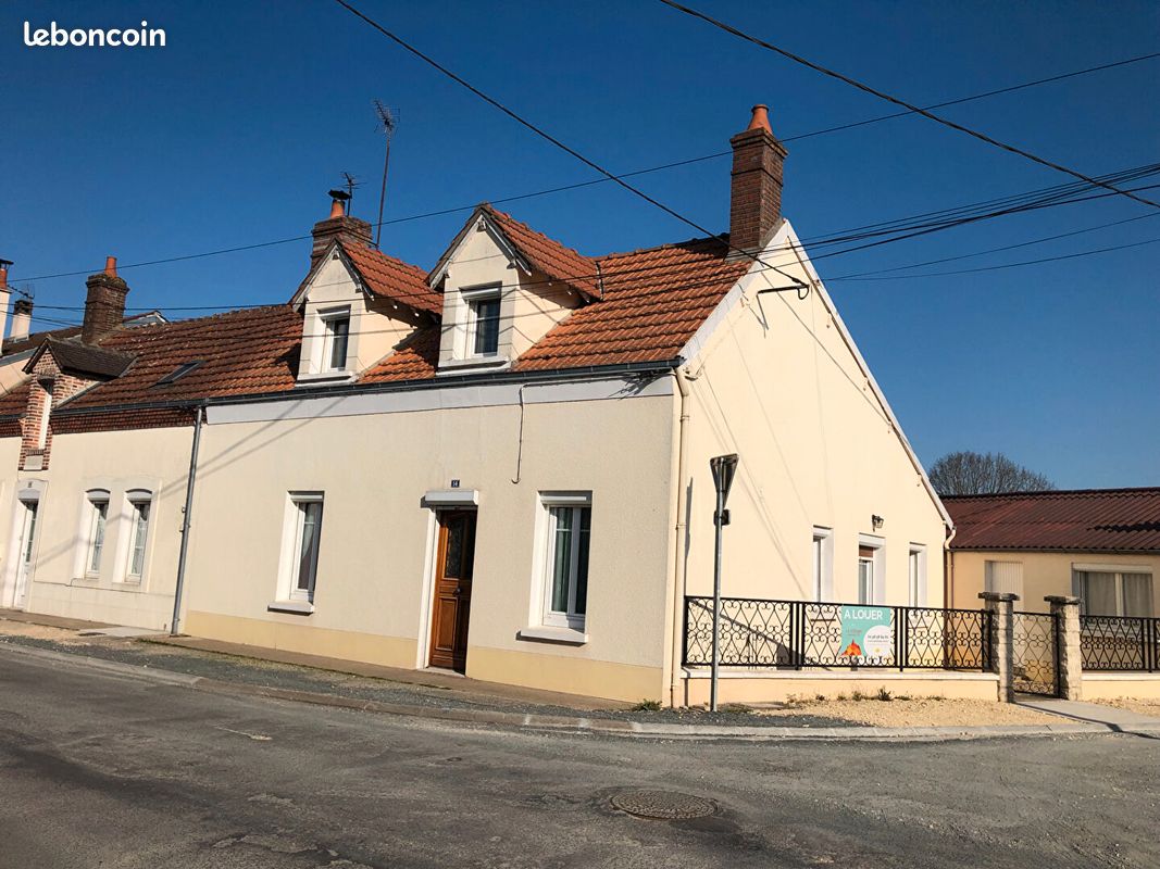Maison 4 pièces 96 m² · à Aubigny-sur-Nère · 96 m² · 698 €