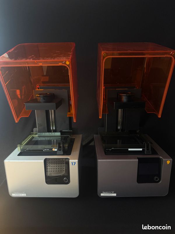 Lot de 2 x Formlabs 2 avec bacs et resine (image 2)