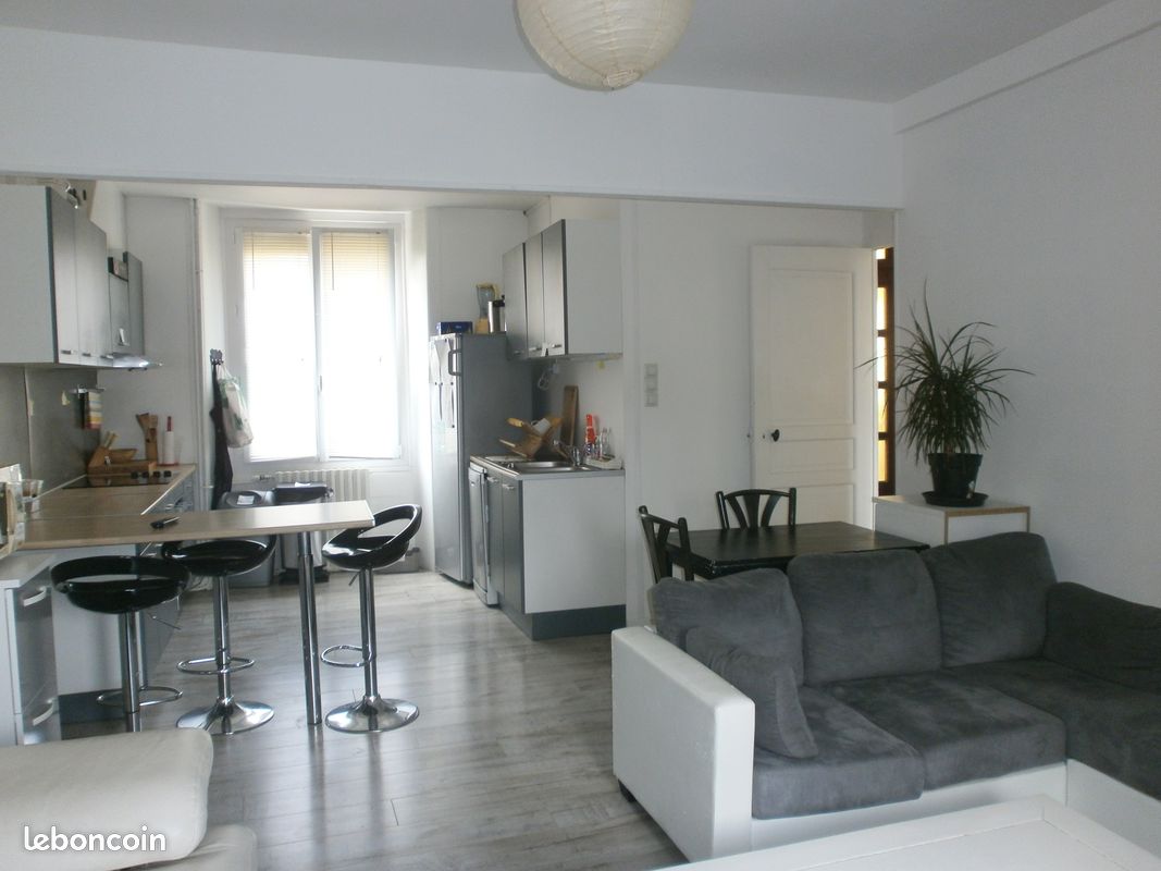 Chambre dans maison en colocation (image 3)