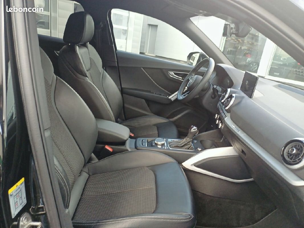 AUDI Q2 35 TFSI 150 S tronic 7 S line (image 18)