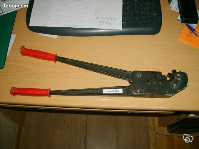 Pince AMP (image 1)