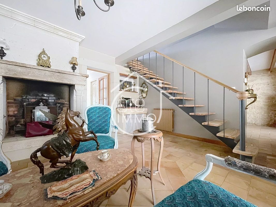 Propriété 8 pièces 385 m² (image 8)