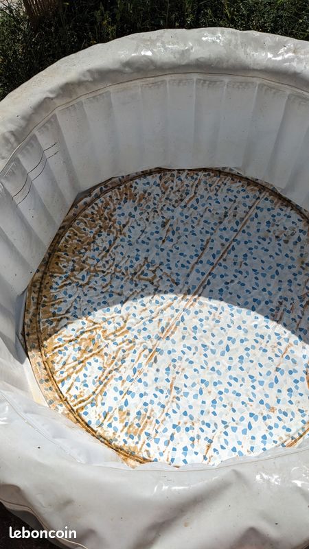 Jacuzzi (image 8)