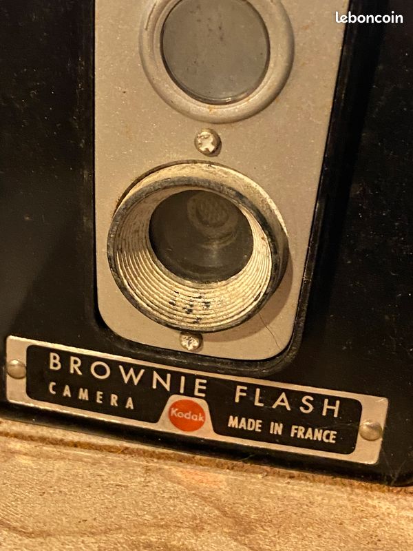 Appareil Photo Ancien Kodak Brownie Flash – Vintage – Fonctionnement À Vérifier