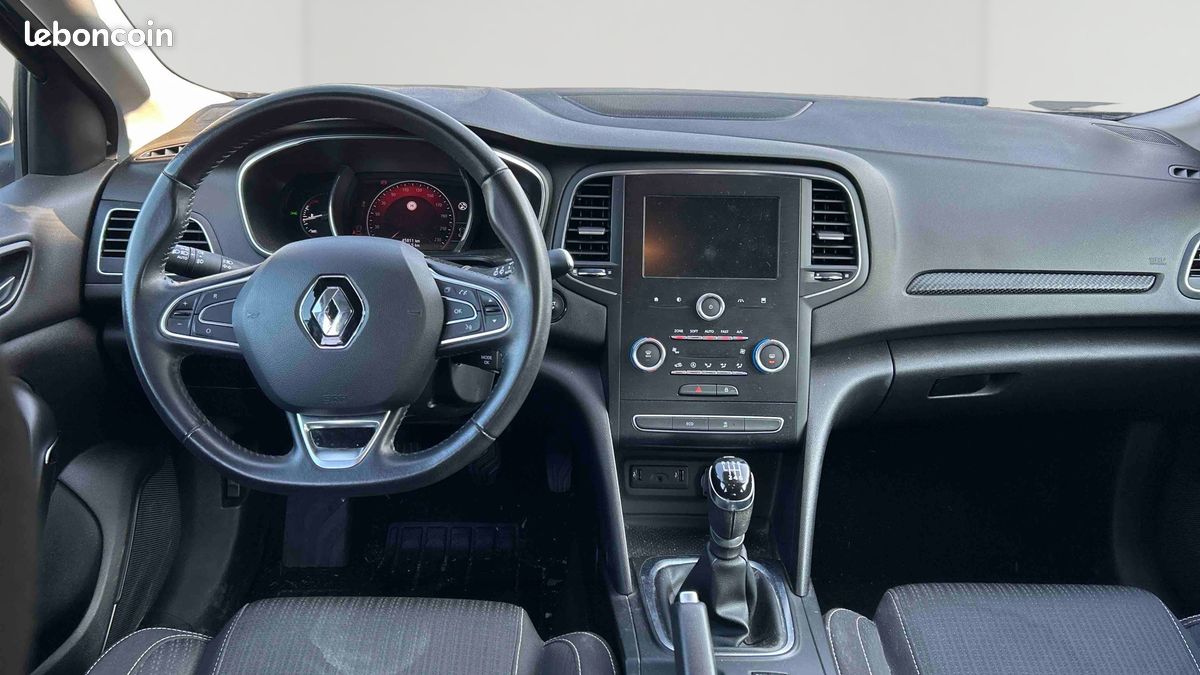 RENAULT Mégane IV Berline Blue dCi 115 Business (image 9)