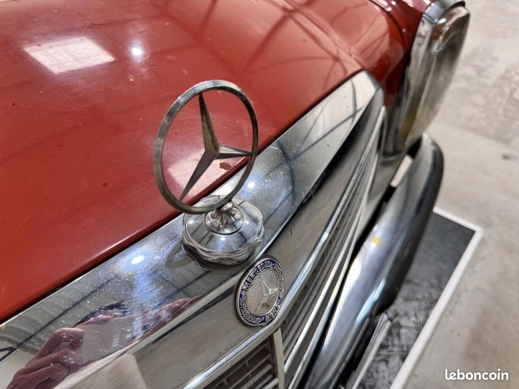 MERCEDES 200200 W114 / 95ch / DOSSIER HISTORIQUE / CUIR BEIGE / SUPERBE ETAT (image 28)