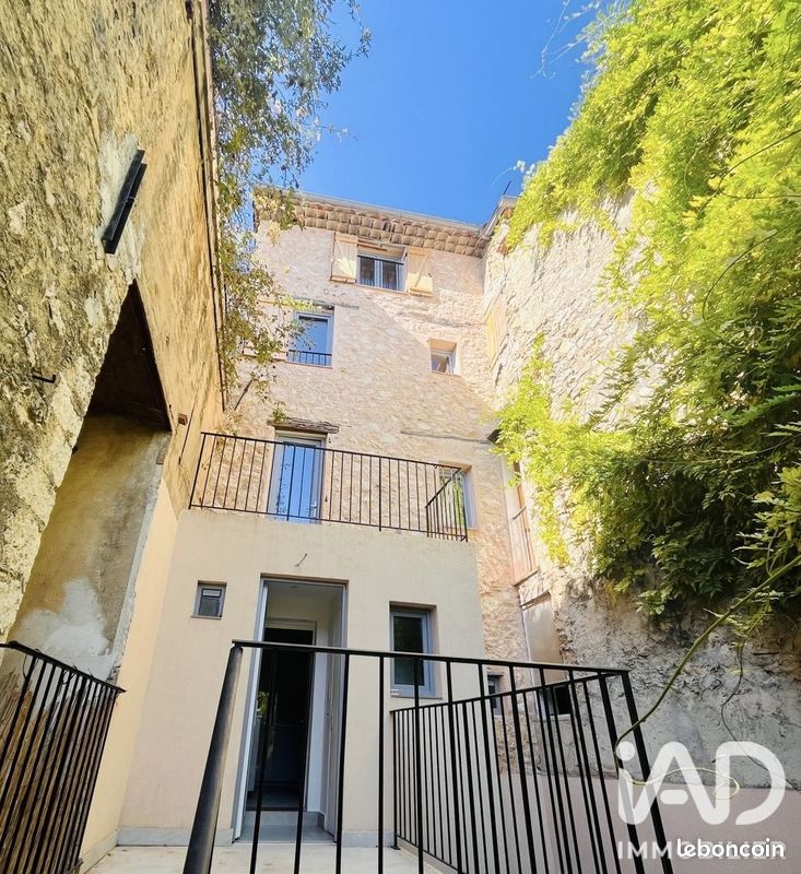 Maison 4 pièces 61 m² · à Châteauneuf-Grasse · 61 m² · 295 000 €