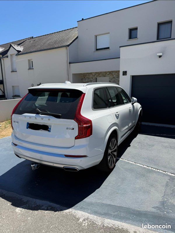 Volvo XC90 (image 2)