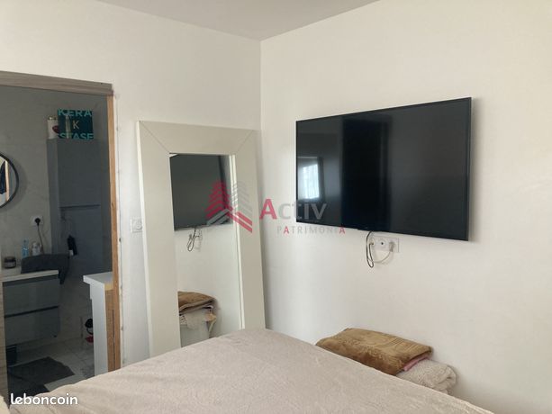 https://img.leboncoin.fr/api/v1/lbcpb1/images/d6/54/1e/d6541e91bccc760592af98705bed88df2d7aa85f.jpg?rule=ad-image