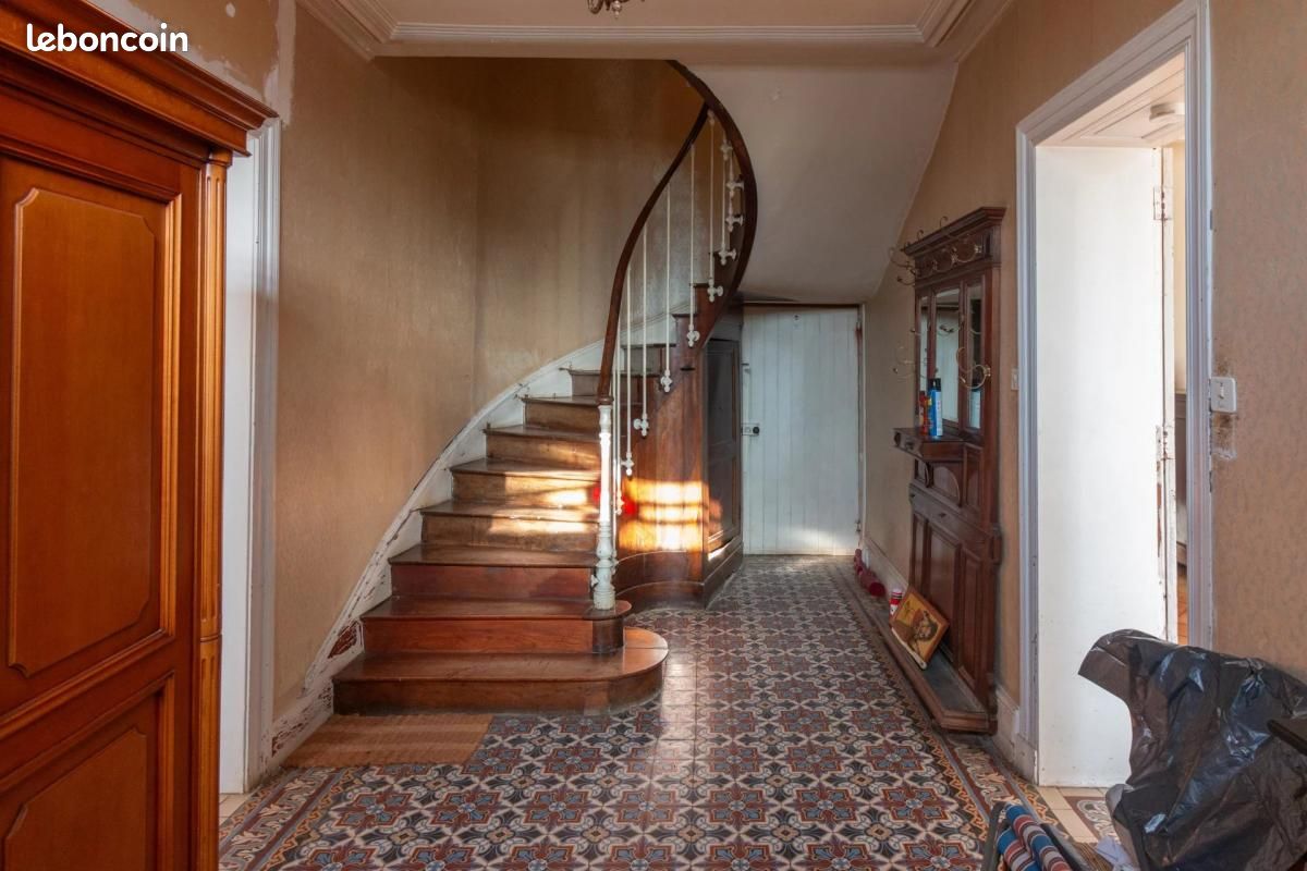 Maison 246 m² Merignac - Mérignac 16200 (image principale 2)