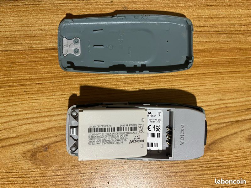 Lot De 3 Anciens Téléphones Portables Nokia (dont 3310) Pour Pièces / Non Testés