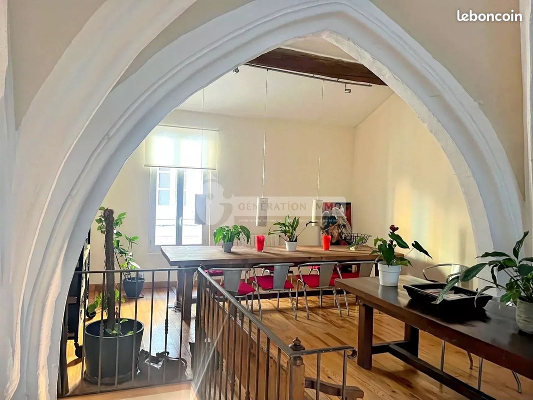 Appartement 6 pièces 230 m² · à Arles · 230 m² · 440 000 €