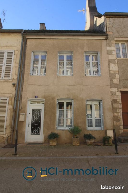 Maison 4 pièces 110 m² · à Givry · 110 m² · 118 000 €
