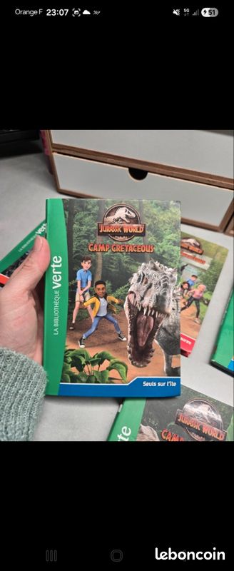 Lot livres Jurassic World (image 9)