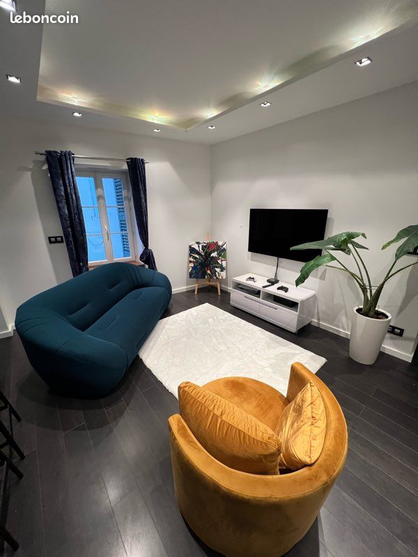 Appartement 4 pièces 110 m² · à Montélimar · 110 m² · 950 €
