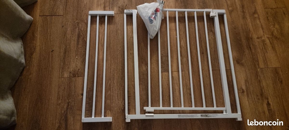 Barriere de sécurité bébé acier 70 cm (image 2)