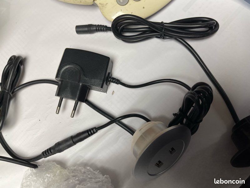 Double prise USB avec raccordement 230 volt trois couleur au choix gros lots (image 5)