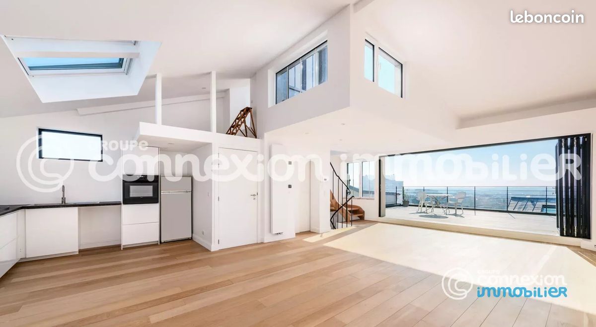 Maison 9 pièces 349 m² · à Montreuil · 349 m² · 2 860 000 €