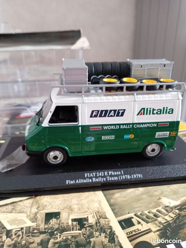 Modèle Réduit Fiat 242 Assistance Alitalia Rallye 1:43 Par Ixo Eaglemoss - Neuf En Blister