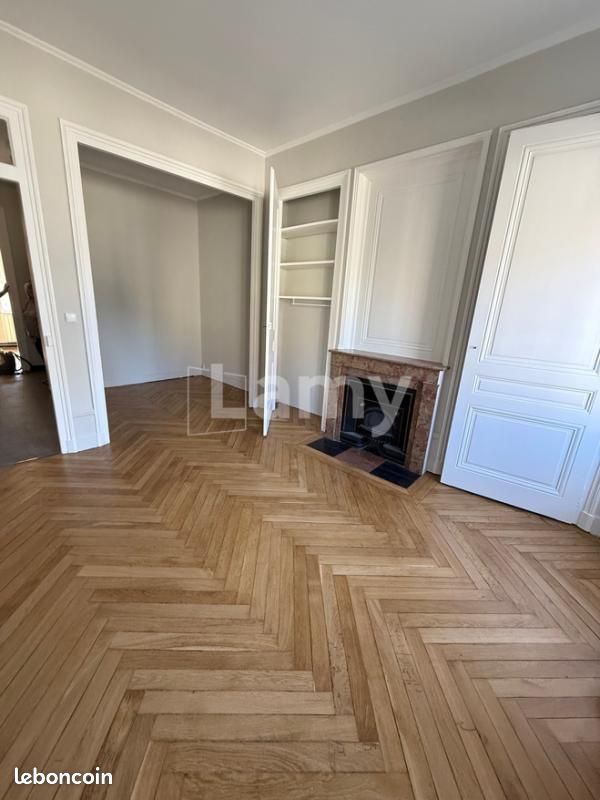 Appartement 2 pièces 53 m² · à Villeurbanne · 53 m² · 700 €/mois