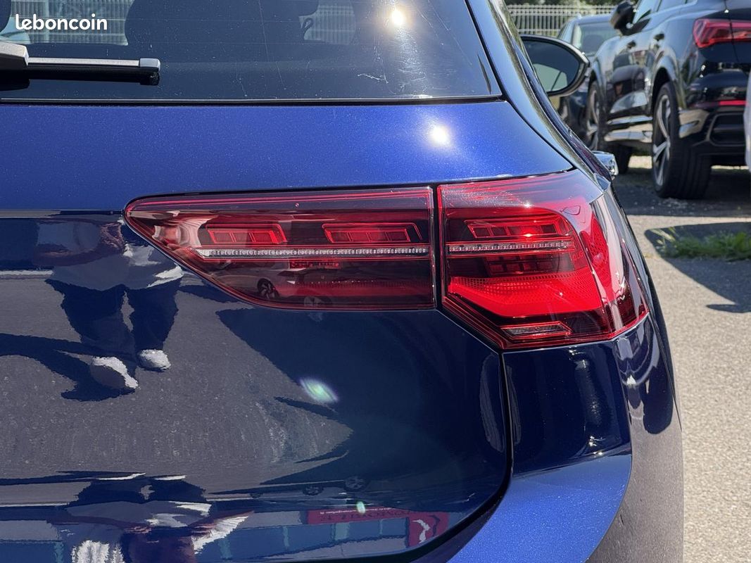 VOLKSWAGEN GOLF 8 VIII 2.0 TDI 116ch DSG 7 Active Pano Matrix Navi CarPlay Acc Siege Chauffant (image 12)