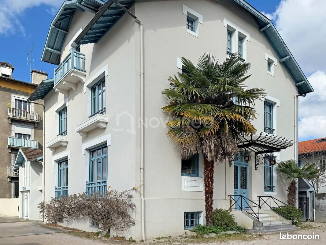 Local commercial 488 m² · à Pau · 488 m² · 825 000 €