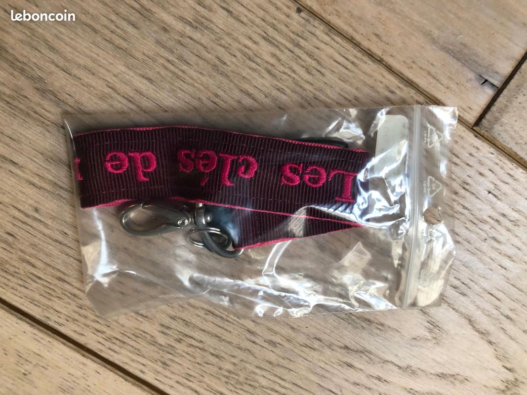 Porte-clés brodé et personnalisé "Les clés de mon scooter » (image 3)