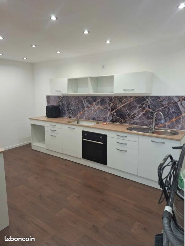 Appartement 4 pièces 96 m² · à Charleville-Mézières · 96 m² · 590 €/mois
