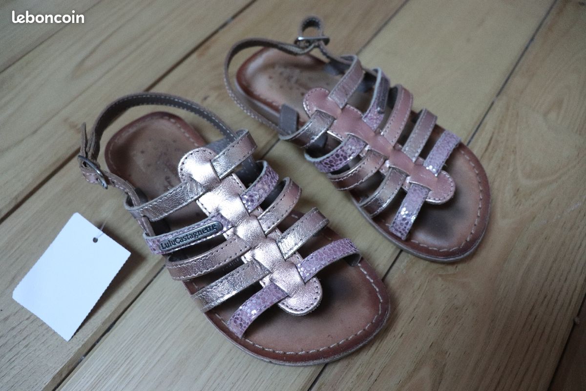 Nus pieds fille 29 Lulu Castagnette (image 1)