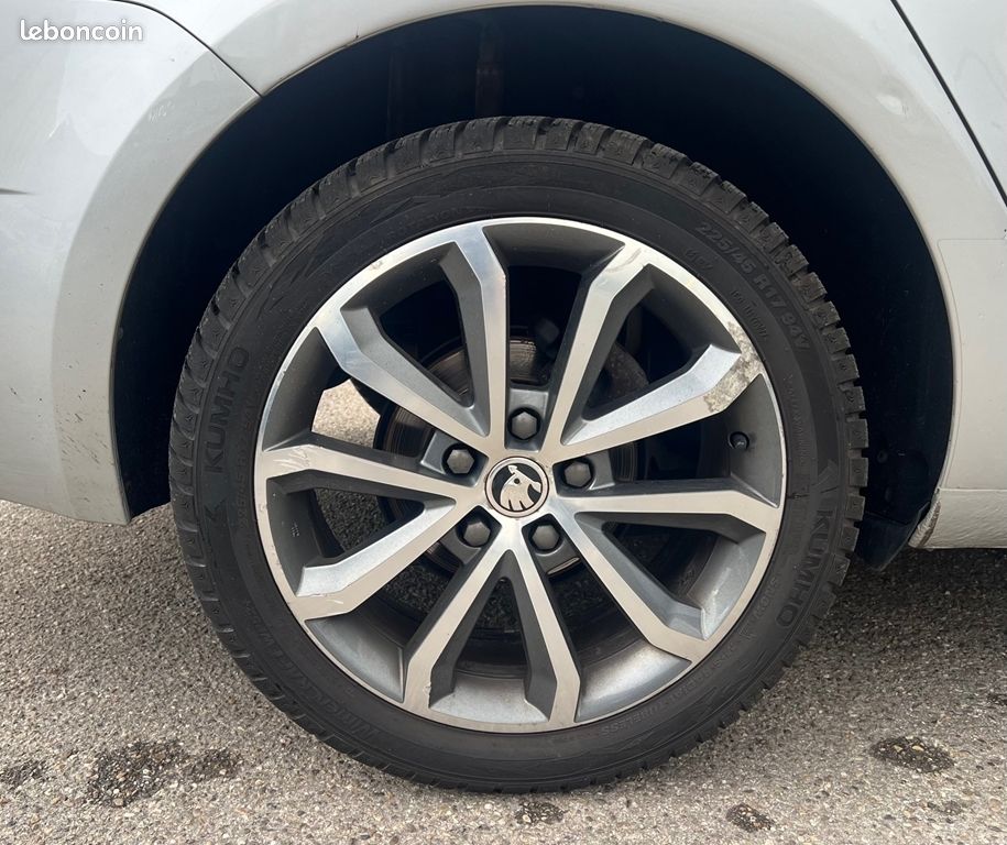 Skoda OCTAVIA COMBI 1.4 TSI 150CH GREEN TEC STYLE DSG7 (image 27)