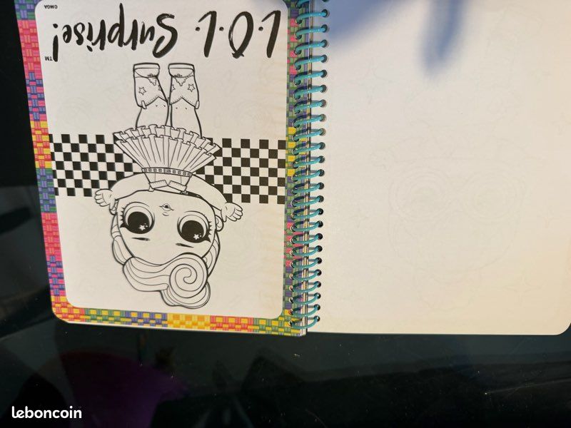 Joli livre Coloriage LOL (image 5)