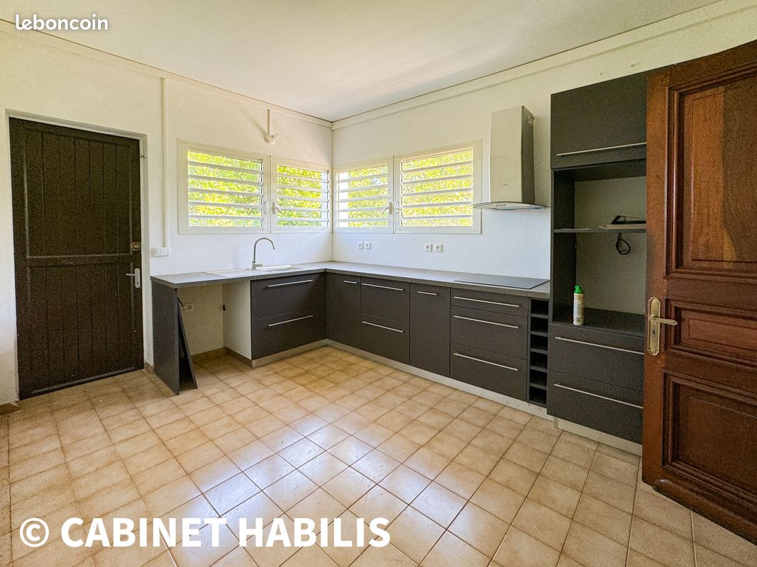 Maison 6 pièces 173 m² · à Saint-Louis · 173 m² · 1 926 €/mois