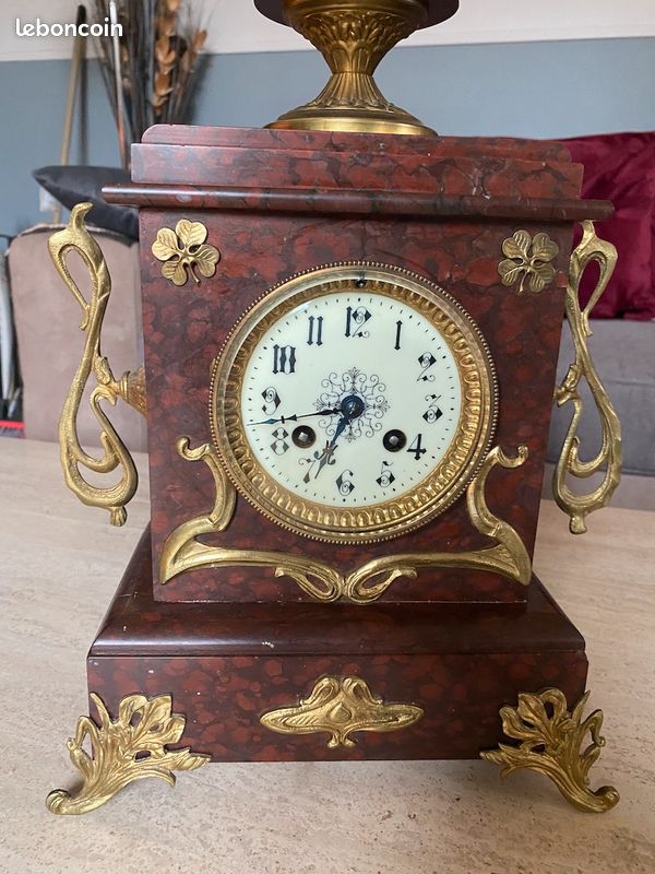 Horloge ancienne en marbre (image 2)
