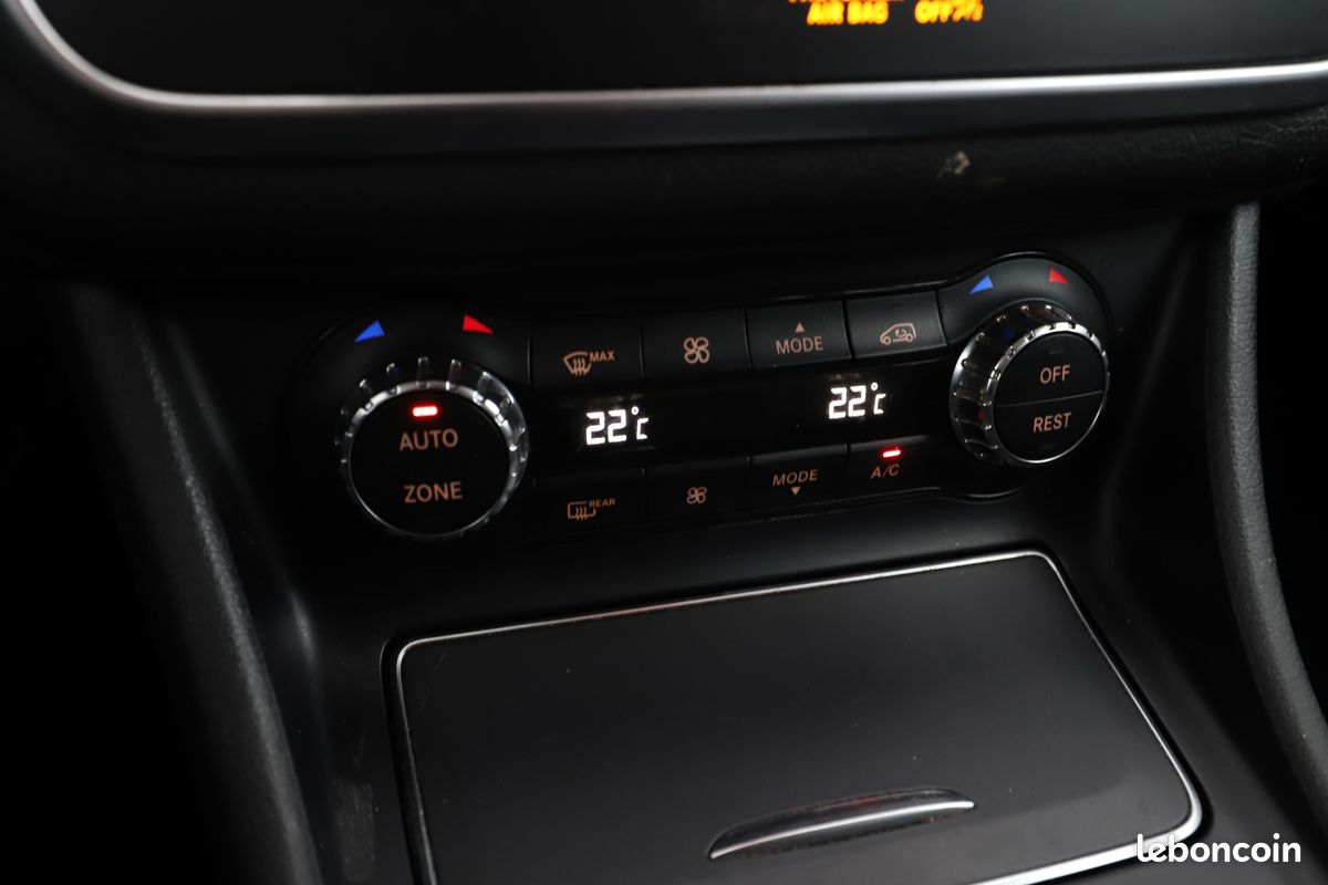Mercedes-Benz GLA 250 Sensation 7G-DCT 211 ch (image 23)
