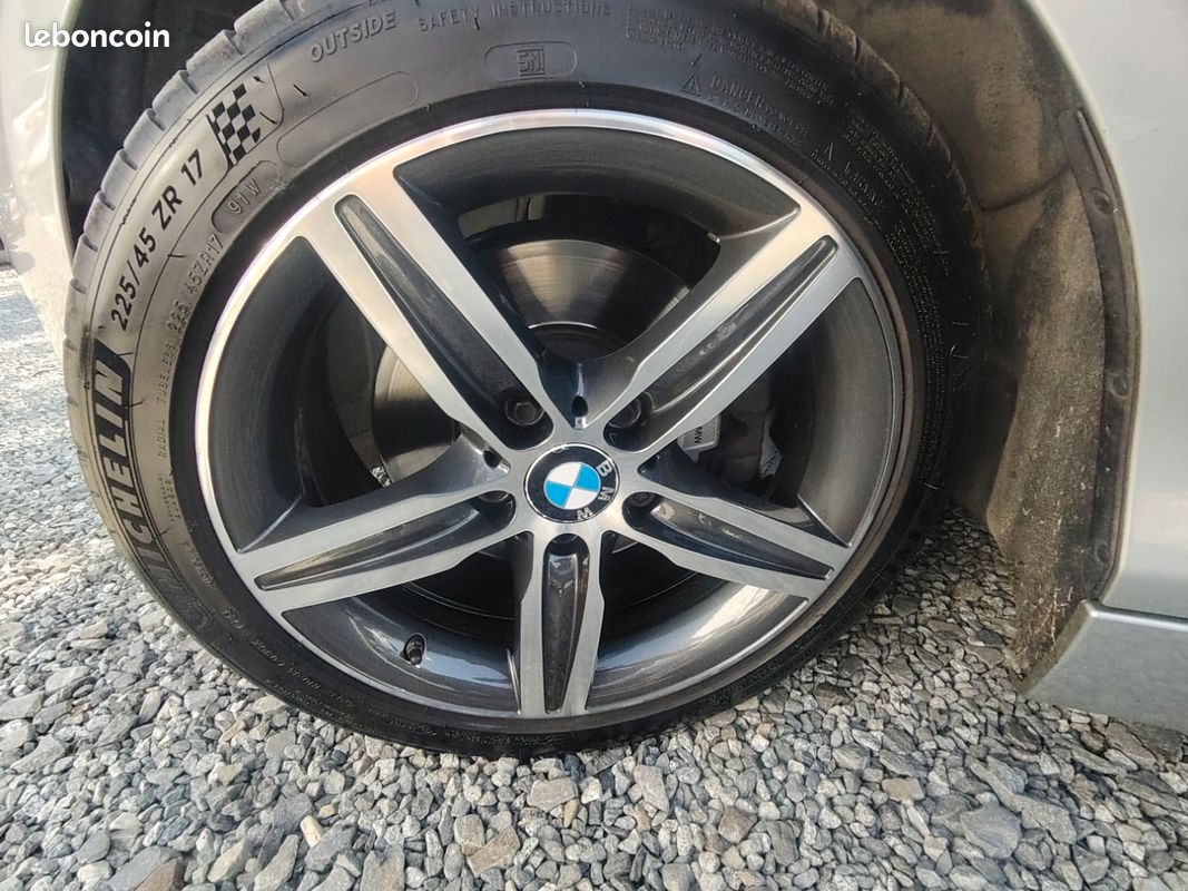 BMW 220i Cabriolet Sport (image 10)