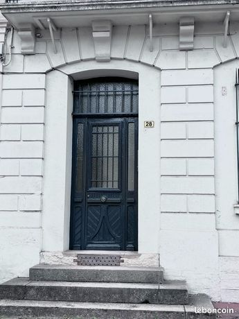 https://img.leboncoin.fr/api/v1/lbcpb1/images/d6/69/cf/d669cf31b1de1b056096c178b21e9e27c917479a.jpg?rule=ad-image