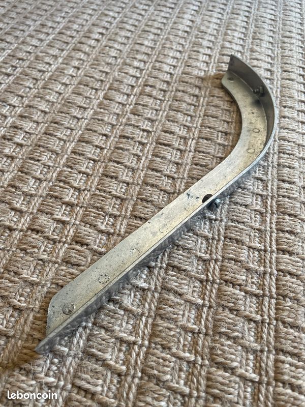 ANCIEN CARTER DE Chaine De Velo En Alu Forme Aile Lyjack