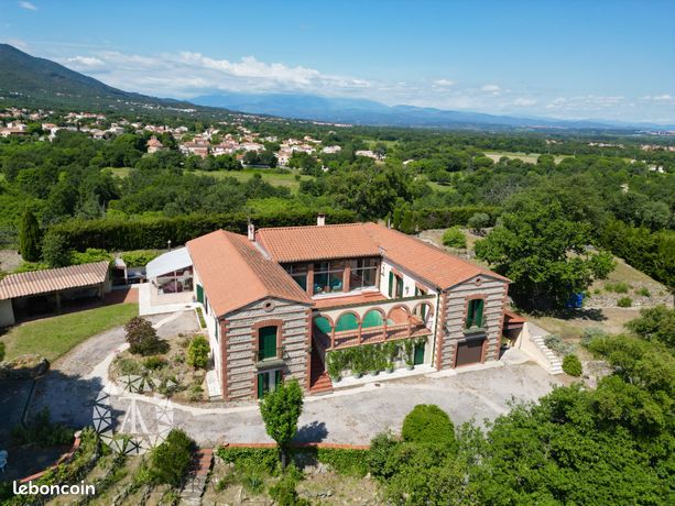 Villa 6 pièces 250 m²