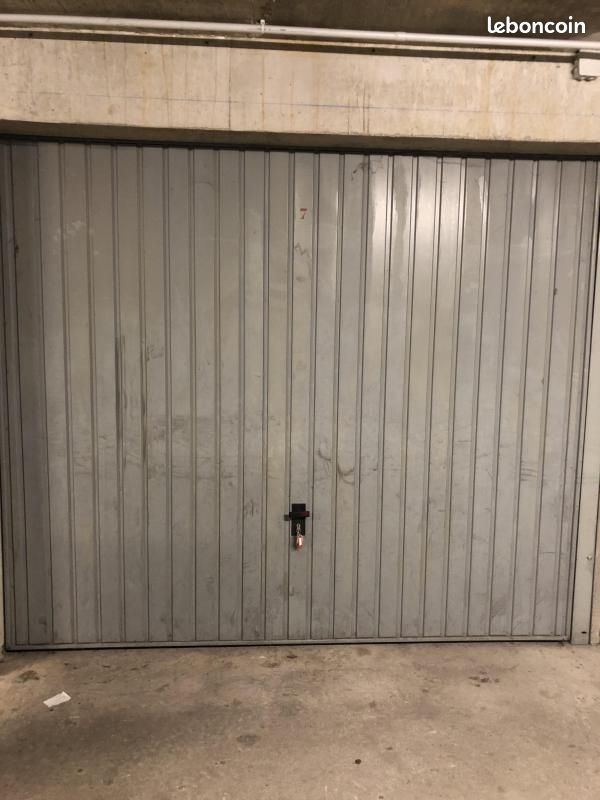 Parking 12 m² · à Valence · 12 m² · 82 €/mois