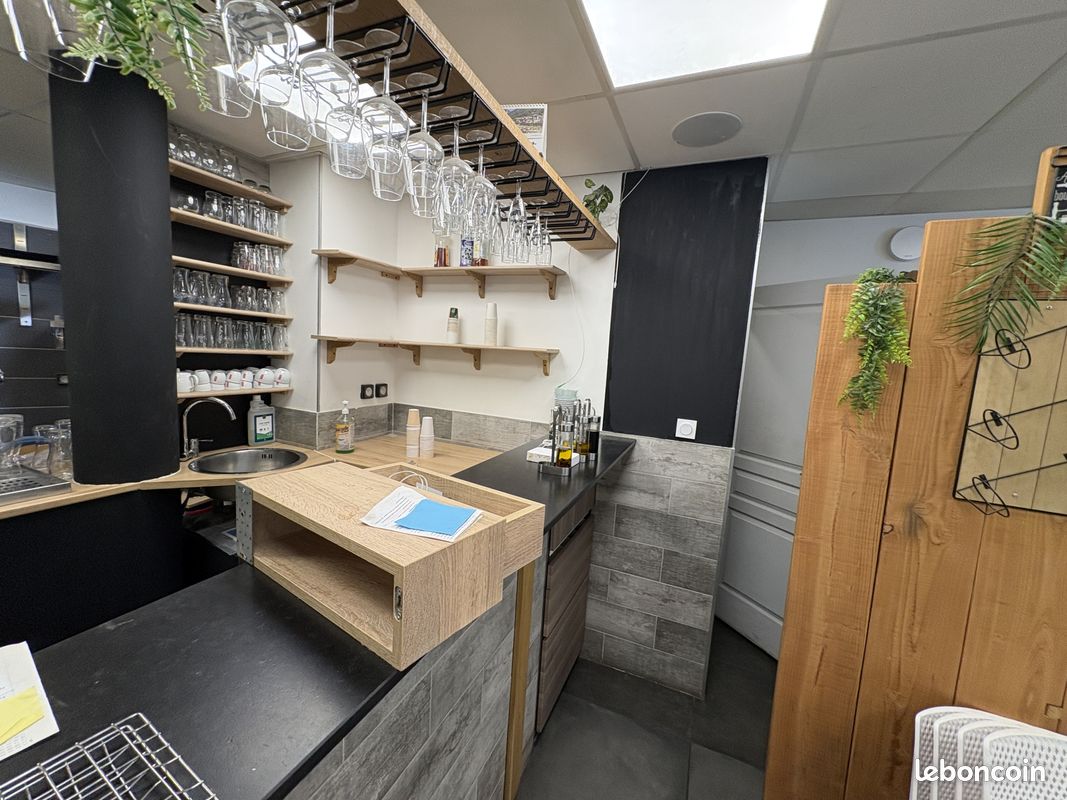Local commercial, pizzeria, restaurant 63 m² Chateau gombert (image 4)