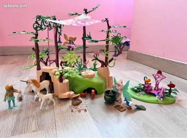 9132 - Forêt enchantée Playmobil Fairies - King Jouet