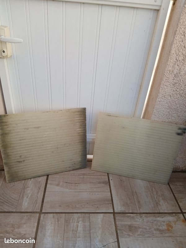 2 plaques transparentes 50 cm x 60 cm (image 1)