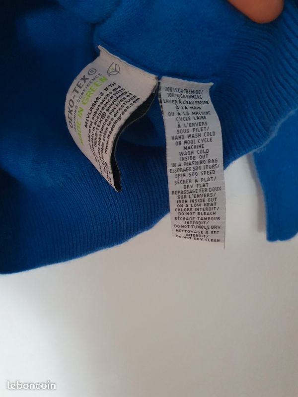 Pull v classique bleu (image 5)