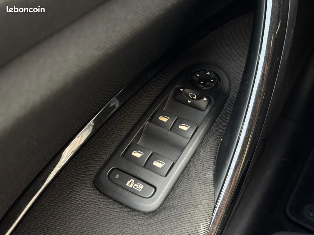 CITROEN C5 HDi 160ch Exclusive+ - Suivi d'Entretien Complet (image 14)