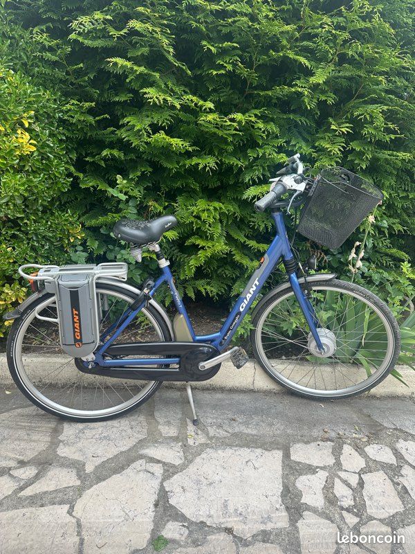 Vélo GIANT électrique taille L Vélos