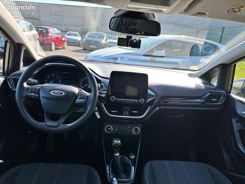 Ford FIESTA 1.5 TDCI 85CH CONNECT BUSINESS 5P (image 21)