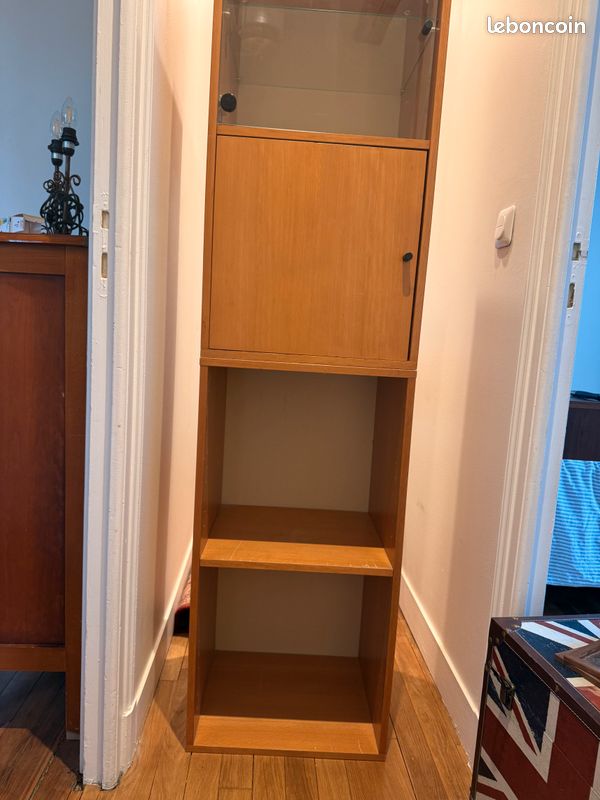 Meuble de rangement en bois avec vitrine (image 3)