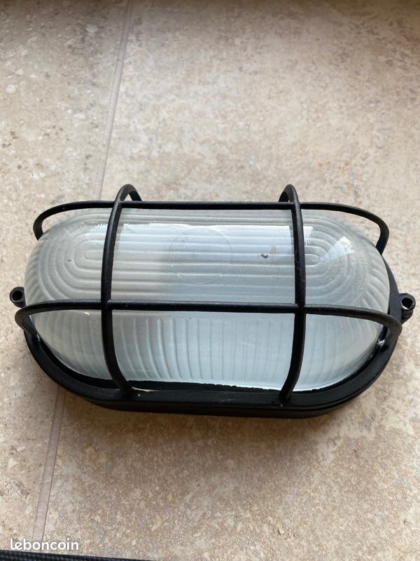 Luminaire plafond ou mur (image 1)