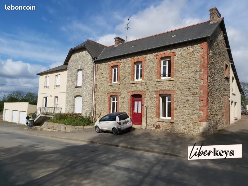 Immeuble 10 pièces 252 m² · à Quédillac · 252 m² · 330 000 €