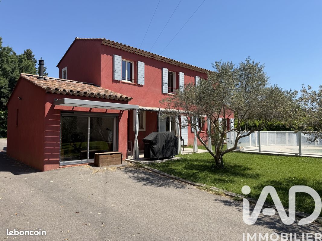 Maison 7 pièces 182 m² · à Pélissanne · 182 m² · 649 000 €